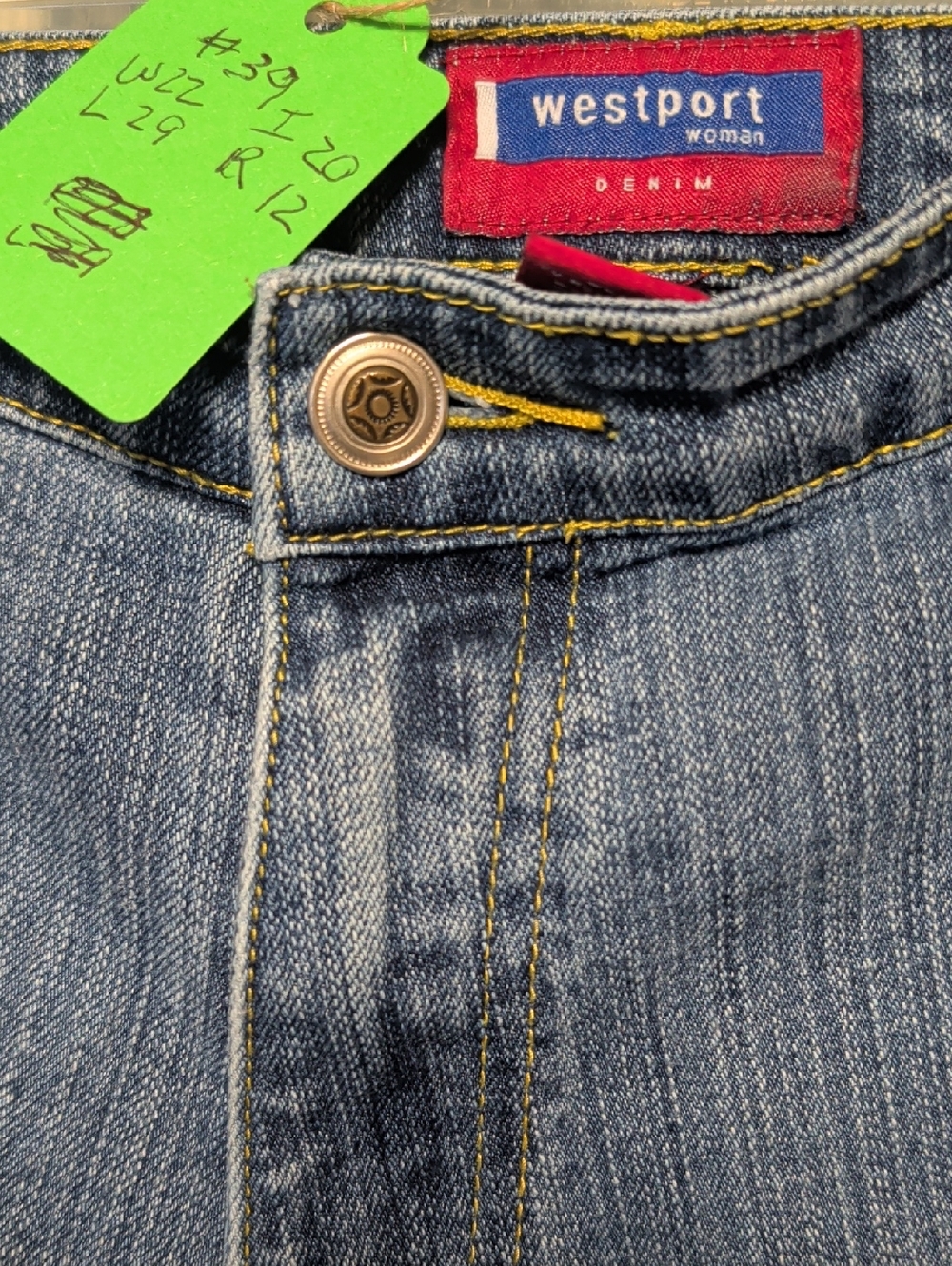 #39 Westport Denim Capri